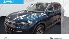 Nightshade blue metallic Gebraucht 2024 VW Tiguan Life SUV | 37.460 € (Fairer Preis)
