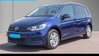 Atlantik blue metallic Gebraucht 2024 VW Touran Comfortline Van / Kleinbus | 32.480 € (Fairer Preis)