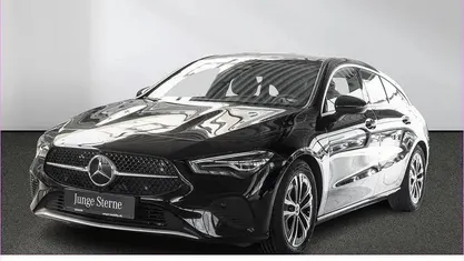 Gebraucht Mercedes CLA200 Shooting Brake 163 PS (119 kW) 2025 Schwarz Kombi