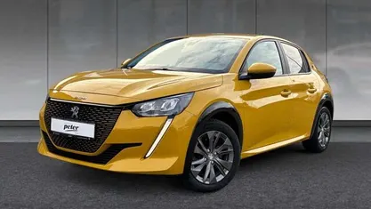Gelb Gebraucht 2021 Peugeot e-208 Active Kleinwagen | 14.840 € (Fairer Preis)