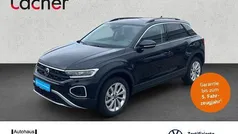 Schwarz Gebraucht 2024 VW T-Roc Life SUV | 27.390 € (Fairer Preis)
