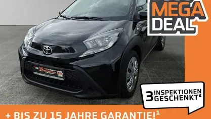 Gebraucht Toyota Aygo Play 72 PS (52 kW) 2023 Schwarz Kleinwagen