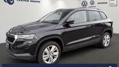 Schwarzmagic perleffekt Gebraucht 2024 Skoda Karoq Selection SUV | 33.499 € (Fairer Preis)