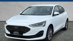 Frozen white Neu 2025 Ford Focus Titanium Limousine | 31.100 € (Fairer Preis)