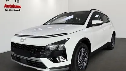 Neu Hyundai Bayon Comfort 101 PS (74 kW) 2025 Weiss SUV