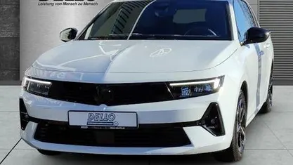 Gebraucht Opel Astra 131 PS (96 kW) 2024 Arktis weiß Kombi