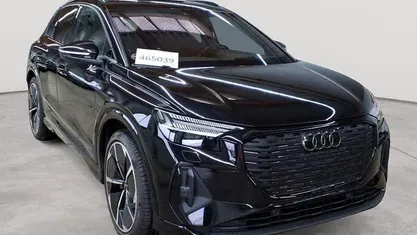 Mythosschwarz metallic Gebraucht 2024 Audi Q4 e-tron Ambiente SUV | 41.590 € (Fairer Preis)