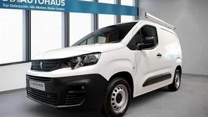 Weiß Gebraucht 2021 Peugeot Partner Premium Van / Kleinbus | 14.280 € (Superpreis)