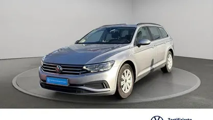 Pyritsilber metallic Gebraucht 2022 VW Passat Conceptline Kombi | 21.890 € (Guter Preis)