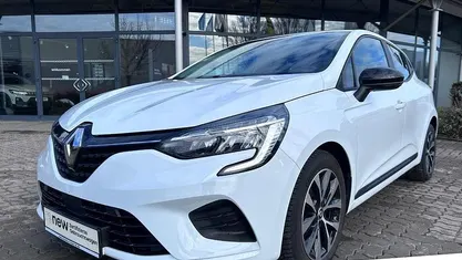 Gebraucht Renault Clio V Equilibre 67 PS (49 kW) 2023 Arktisweiss (weiß) Limousine