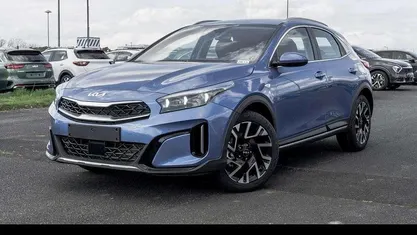 Blue flame metallic Gebraucht 2025 Kia XCeed Vision SUV | 26.549 € (Superpreis)