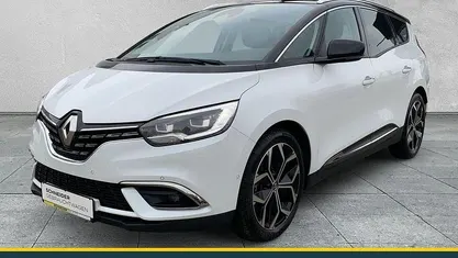 Gebraucht Renault Grand Scénic IV Techno 140 PS (102 kW) 2022 Perlmuttweiß / schwarz Van / Kleinbus