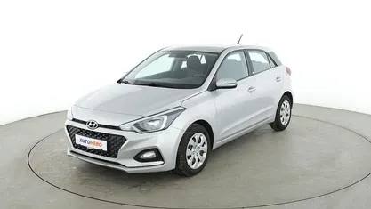 Grau Gebraucht 2020 Hyundai i20 Select Limousine | 11.940 € (Fairer Preis)