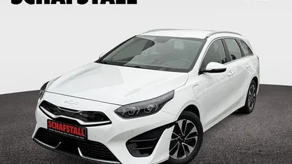 Gebraucht Kia Ceed Sportswagon Spirit 141 PS (103 kW) 2022 Weiss (deluxe white) Kombi