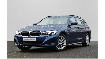 Phytonicblau Gebraucht 2022 BMW 320e Shadowline Kombi | 30.460 € (Guter Preis)