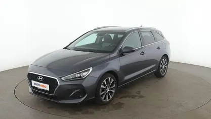 Grau Gebraucht 2019 Hyundai i30 Style Kombi | 18.410 € (Fairer Preis)