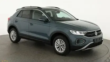 Neu VW T-Roc Life 150 PS (110 kW) 2025 Andere SUV