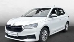 Weiß Gebraucht 2022 Skoda Fabia Ambition Kleinwagen | 19.900 € (Fairer Preis)