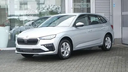 Reflexsilber metallic Neu 2025 Skoda Scala Selection Kleinwagen | 22.490 € (Fairer Preis)