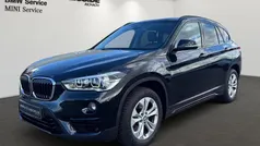 Saphirschwarz (schwarz) Gebraucht 2019 BMW X1 Sport Line SUV | 25.900 € (Fairer Preis)