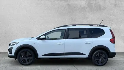 Gebraucht Dacia Jogger Expression 110 PS (80 kW) 2025 Van / Kleinbus