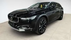 Onyx black (metallic) Gebraucht 2023 Volvo V90 CC Plus Kombi | 44.890 € (Fairer Preis)