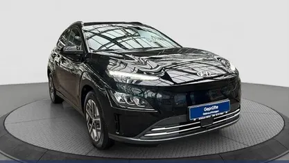 Gebraucht Hyundai Kona Trend 100 kW (136 PS) 2022 Schwarz SUV