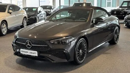 Grau Gebraucht 2025 Mercedes CLE200 Night Cabrio | 56.700 € (Fairer Preis)