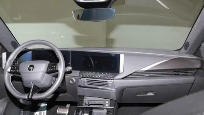 Gebraucht Opel Astra 114 kW (156 PS) 2023 Metallic Limousine