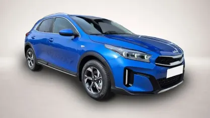 Neu Kia XCeed 150 PS (110 kW) 2026 Blau SUV