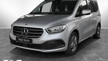 Gebraucht Mercedes T180 116 PS (85 kW) 2022 Helvinsilber metallic Van / Kleinbus