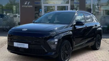 Gebraucht Hyundai Kona Trend 150 kW (204 PS) 2025 Abyss black / mic SUV