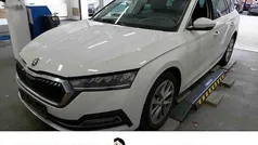 Weiss Gebraucht 2023 Skoda Octavia Style Kombi | 21.222 € (Fairer Preis)