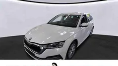 Weiss Gebraucht 2023 Skoda Octavia Style Kombi | 26.222 € (Fairer Preis)