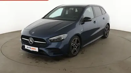 Używany Mercedes B200 AMG line 163 KM (119 kW) 2022 Niebieski Minivan