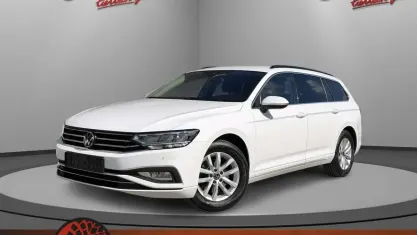 Gebraucht VW Passat Business 150 PS (110 kW) 2021 Pure white Kombi