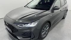 Grau Gebraucht 2023 Ford Focus ST-Line Kombi | 25.490 € (Fairer Preis)