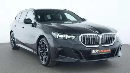 Gebraucht BMW 520 M Sport 190 PS (139 kW) 2025 Grau Kombi