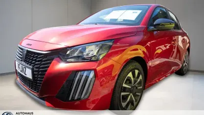 Gebraucht Peugeot 208 Active 101 PS (74 kW) 2024 Rot Kleinwagen