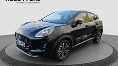 Agate black metallic Gebraucht 2024 Ford Puma Titanium SUV | 26.975 € (Fairer Preis)