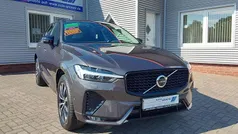 Grau Gebraucht 2023 Volvo XC60 Plus SUV | 44.490 € (Fairer Preis)