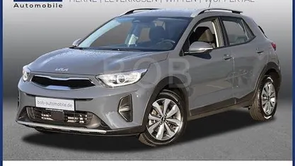 Grau Gebraucht 2022 Kia Stonic Vision SUV | 18.333 € (Fairer Preis)
