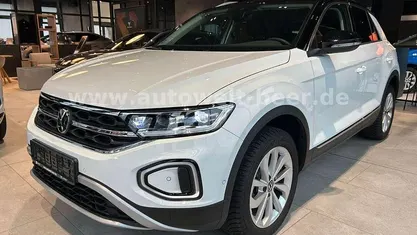 Pure white Gebraucht 2025 VW T-Roc Style SUV | 27.850 € (Superpreis)
