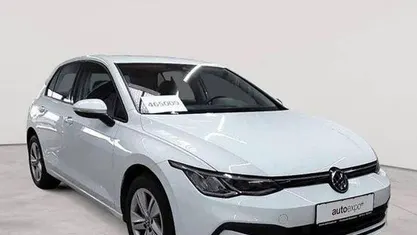 Gebraucht VW Golf VIII Life 131 PS (96 kW) 2022 Limousine