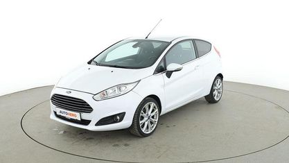 Gebraucht Ford Fiesta Titanium 125 PS (91 kW) 2016 Weiß Limousine