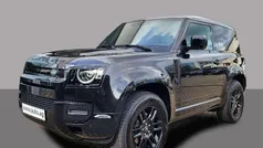Santorini black Gebraucht 2024 Land Rover Defender SE Dynamic SUV | 69.422 € (Superpreis)