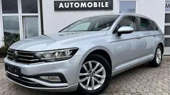 Scale silver metallic Gebraucht 2023 VW Passat Business Kombi | 26.979 € (Guter Preis)