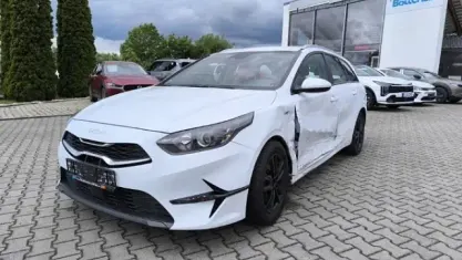 Gebraucht Kia Ceed Sportswagon 120 PS (88 kW) 2023 Weiss Kombi