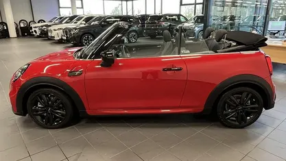 Gebraucht Mini John Cooper Works Cabriolet 178 PS (130 kW) 2023 Chili red Cabrio