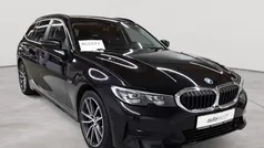 Saphirschwarz metallic Gebraucht 2021 BMW 330e Advantage Kombi | 26.490 € (Fairer Preis)